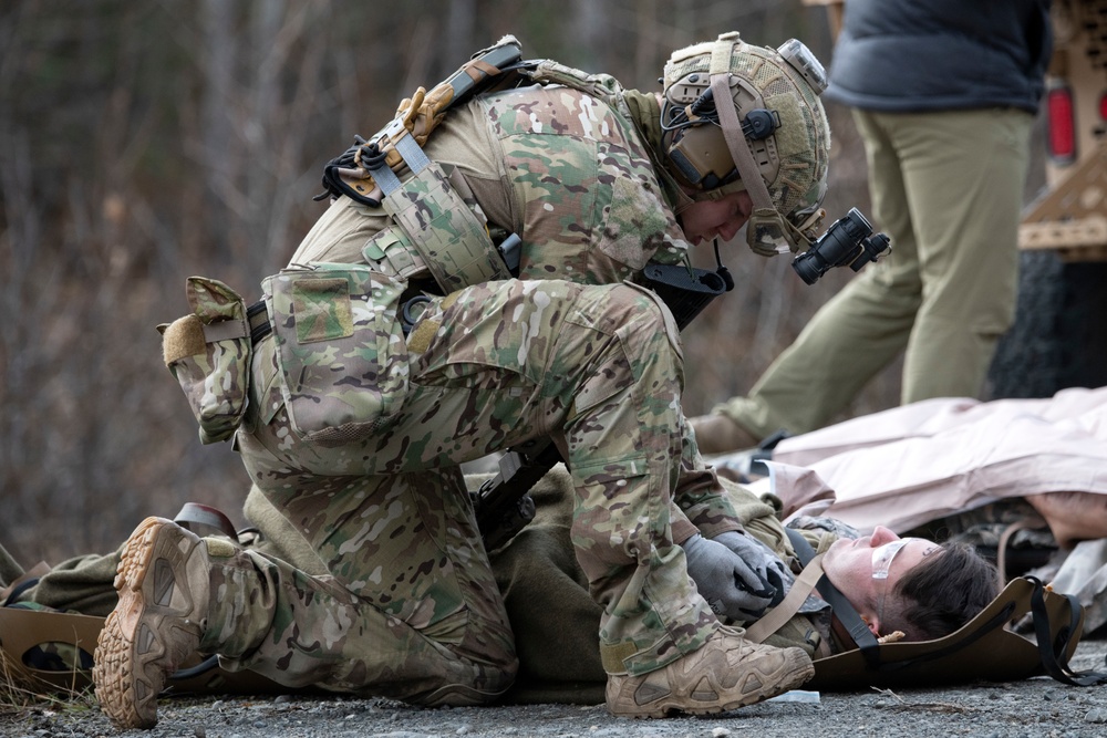 Alaska Air National Guard’s 212th Rescue Squadron conducts full mission profile exercise at JBER