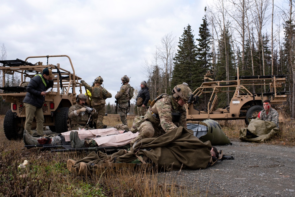 Alaska Air National Guard’s 212th Rescue Squadron conducts full mission profile exercise at JBER