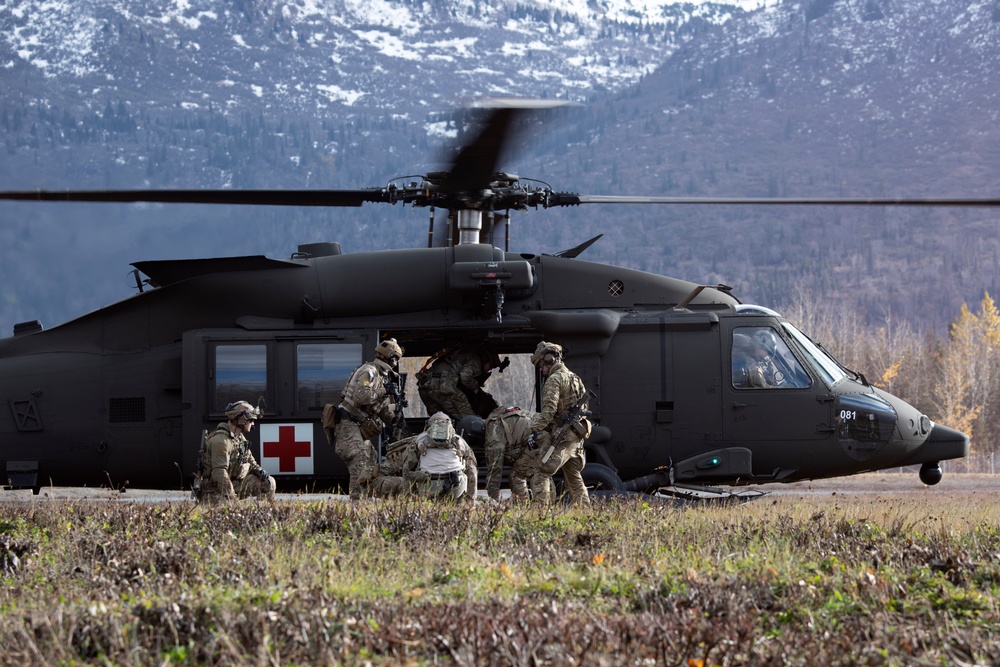 Alaska Air National Guard’s 212th Rescue Squadron conducts full mission profile exercise at JBER