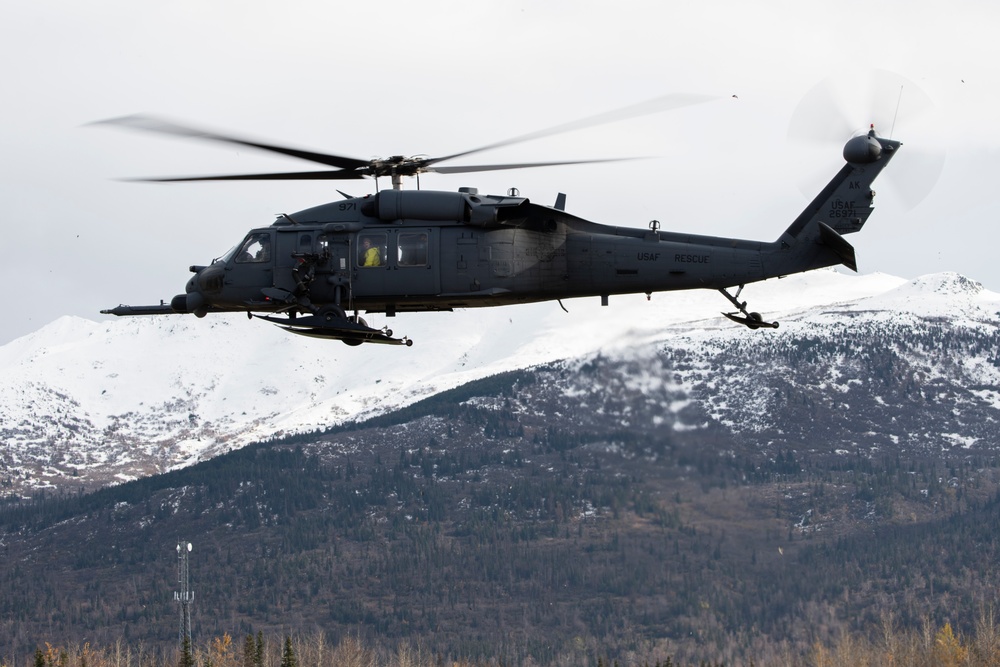 Alaska Air National Guard’s 212th Rescue Squadron conducts full mission profile exercise at JBER