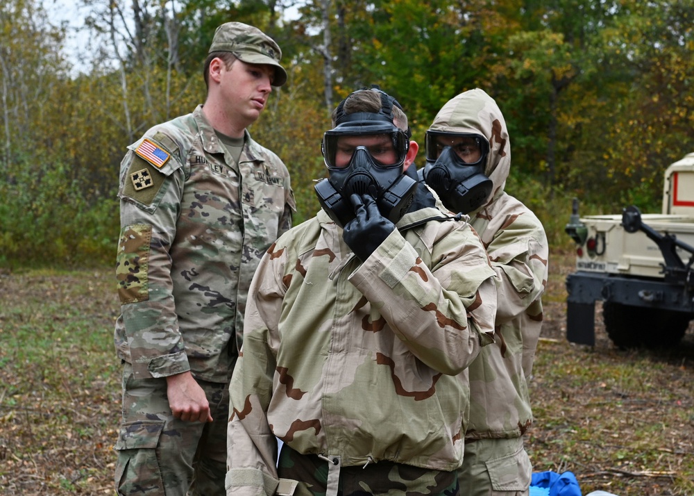 200 NH Guardsmen bivouac along the banks of the Pemi for 4-day field exercise