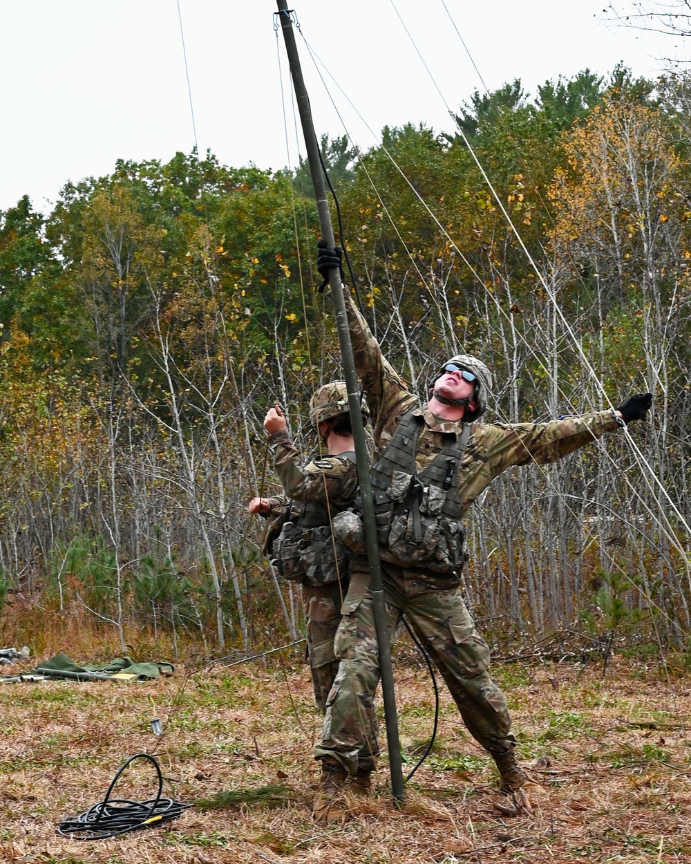 200 NH Guardsmen bivouac along the banks of the Pemi for 4-day field exercise