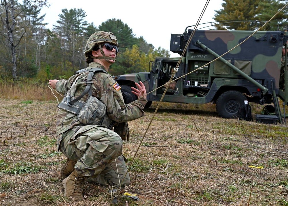 200 NH Guardsmen bivouac along the banks of the Pemi for 4-day field exercise