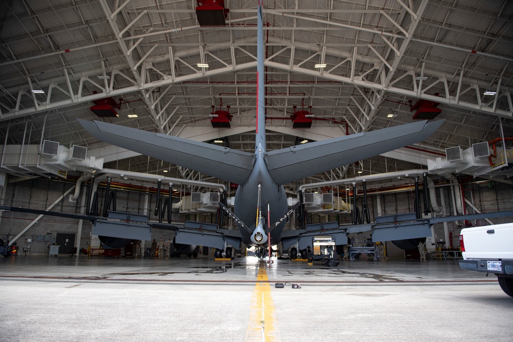 KC-135 Maintenance