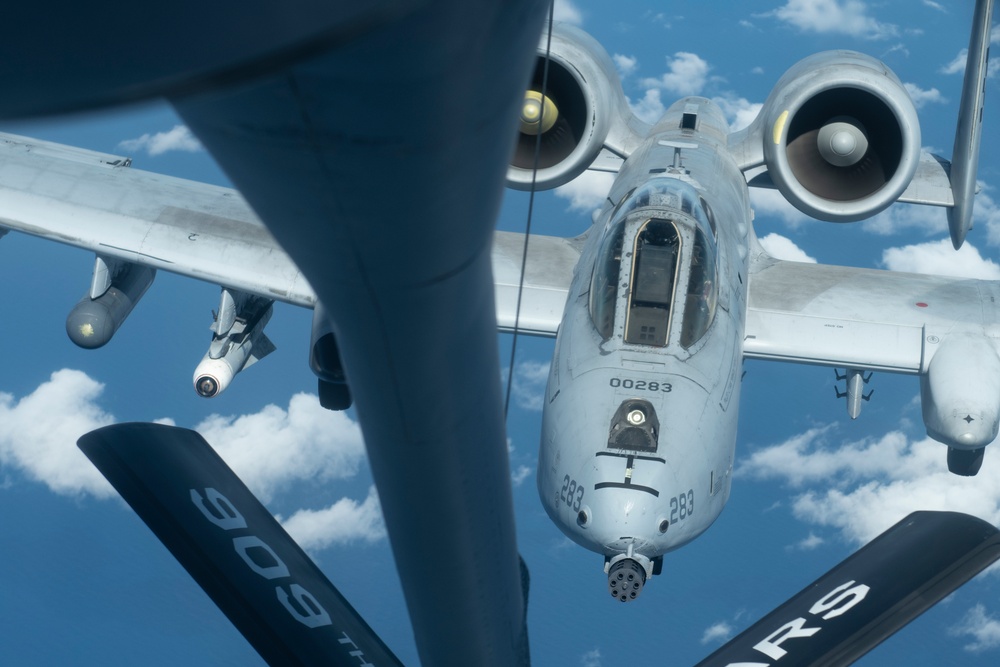 909th ARS supports A-10 Thunderbolts