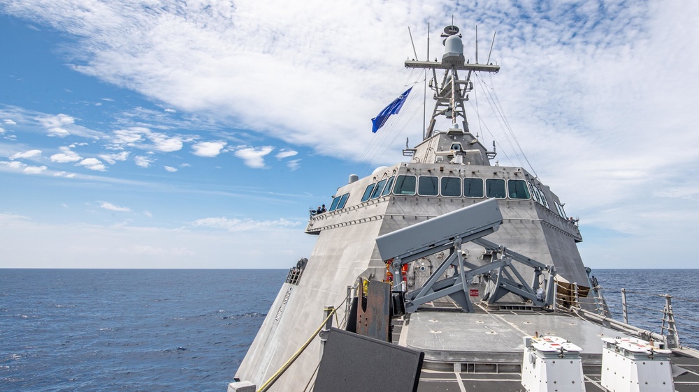 USS Charleston Transits the South China Sea