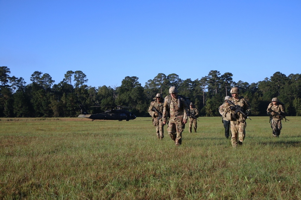 Dogface Soldiers uphold cavalry tradition in rare division spur ride