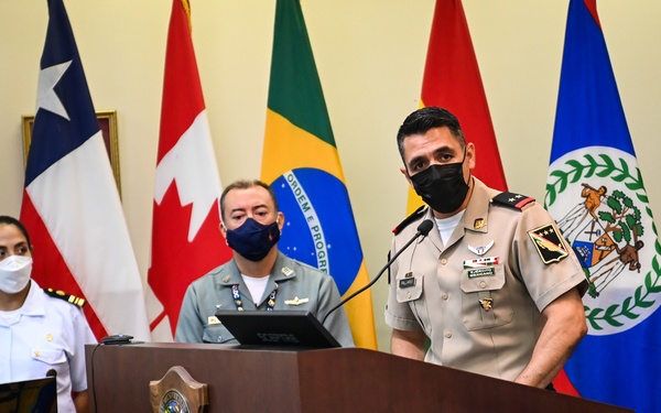 IADC Students Visit JID