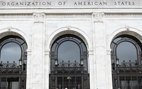 IADC Students Visit JID