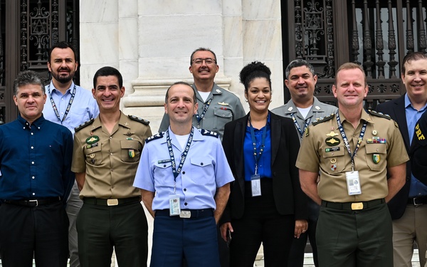 IADC Students Visit JID