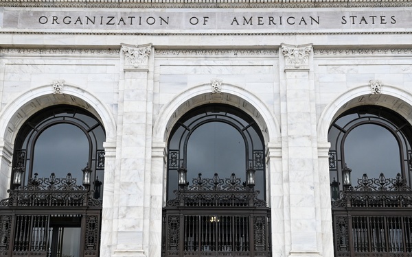 IADC Students Visit JID