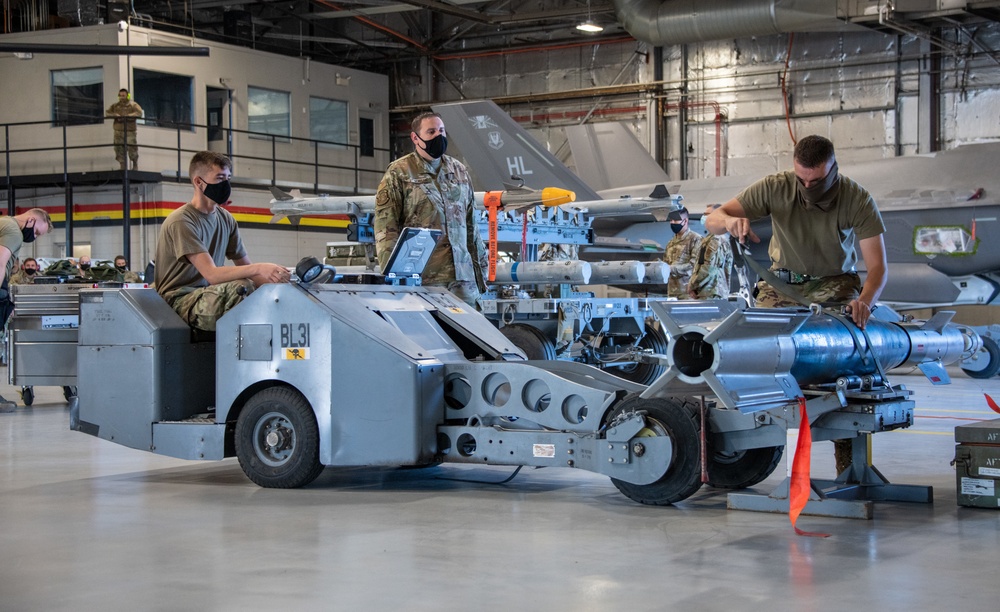 Maintainers face off during weapons load competition