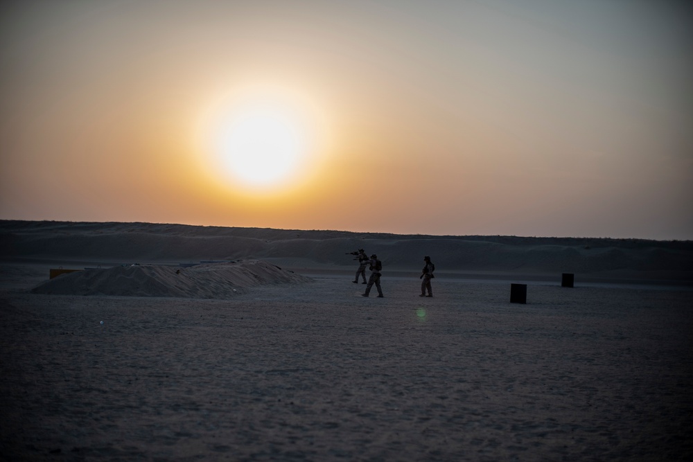 11th MEU ADRD conducts live-fire and maneuver in Kuwait