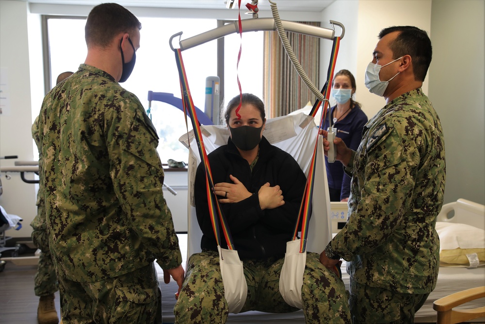 U.S. Navy Medical Team Integrates with Spokane Hospita
