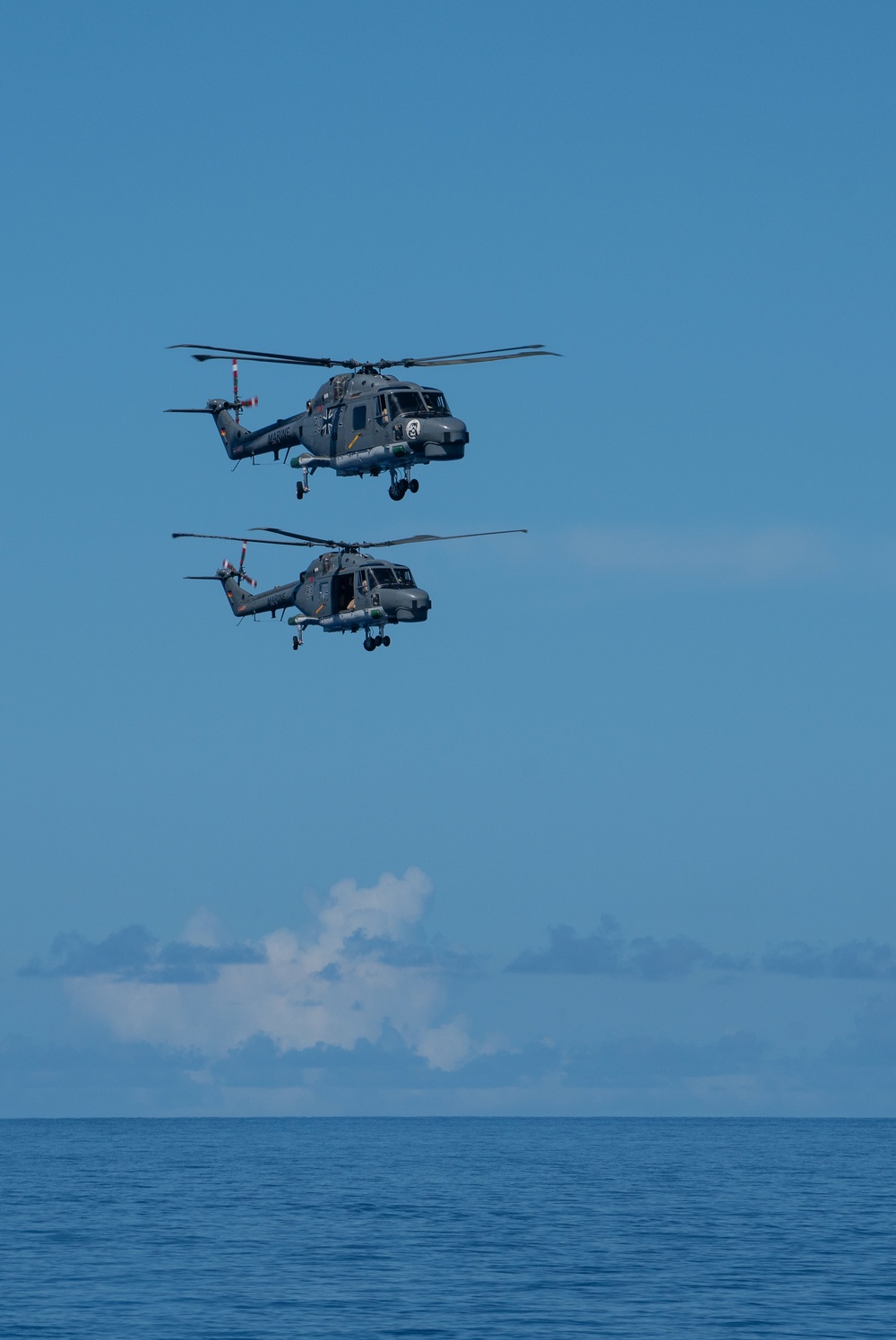 USS Jackson, USS Tulsa sail with German Navy frigate Bayern in Philippine Sea