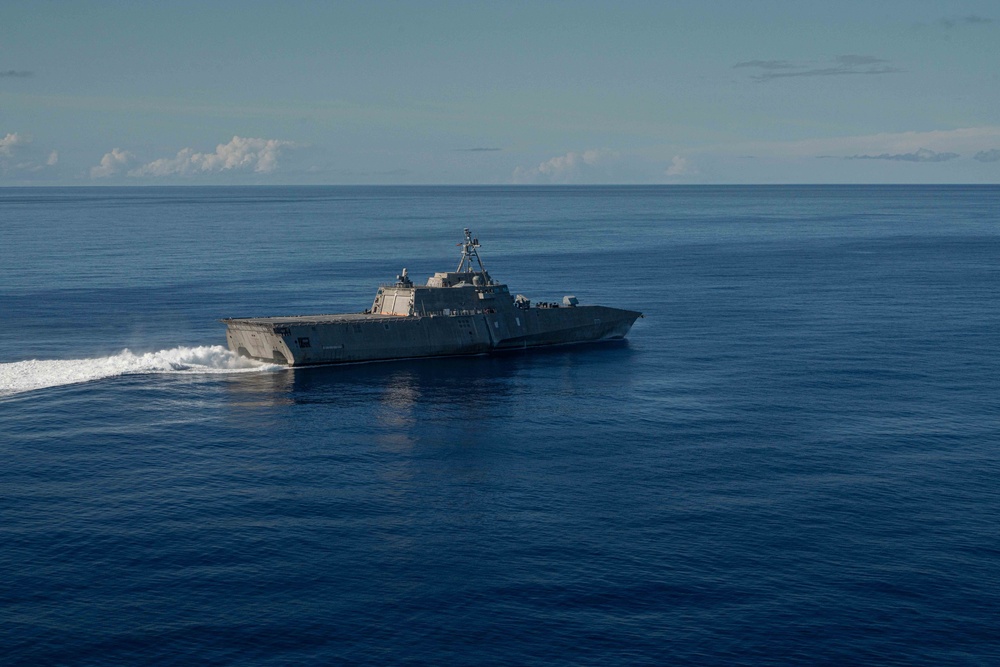 USS Jackson (LCS 6) Transits Philippine Sea