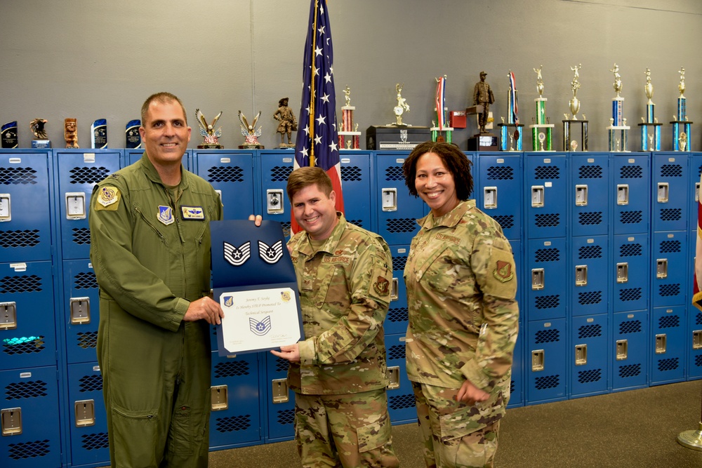 15th Aircraft Maintenance Airman receives STEP promotion