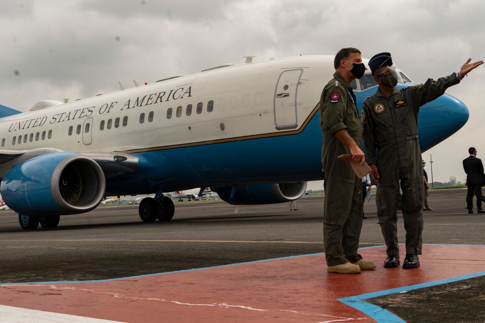 INDOPACOM Commander visits the Philippines