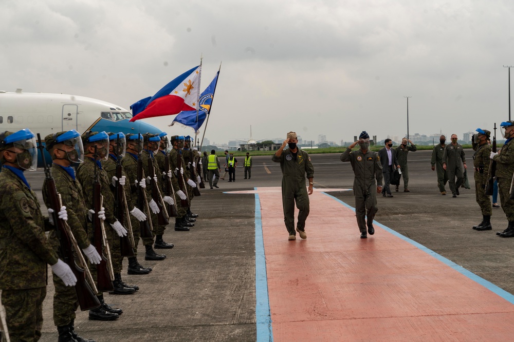 INDOPACOM Commander visits the Philippines