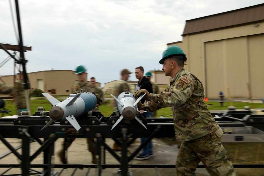 35th AMU Push it Up during Load Competition