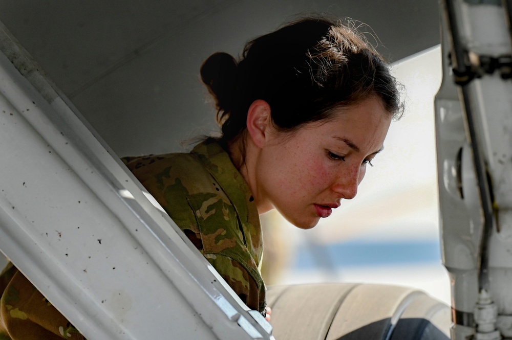 Aerial refueling over Qatar