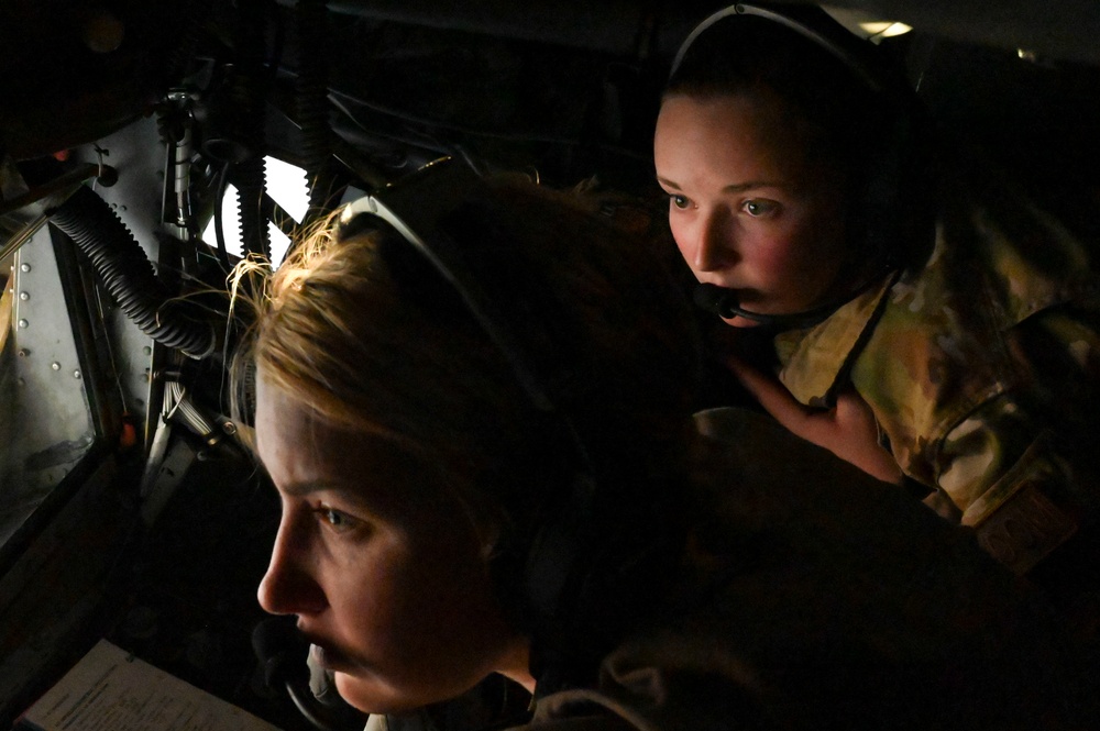 Aerial refueling over Qatar