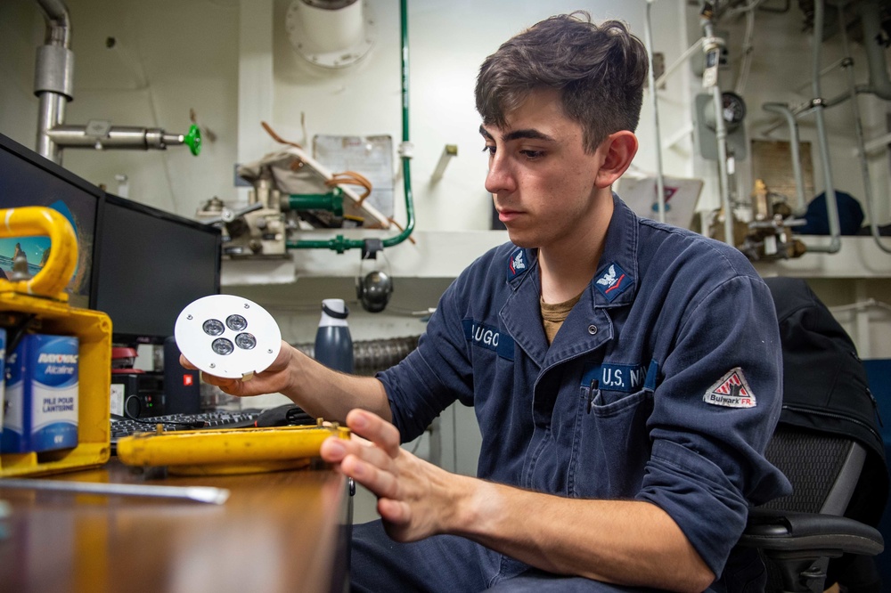 USS Carl Vinson (CVN 70) Sailor Conducts Maintenance in Indian Ocean