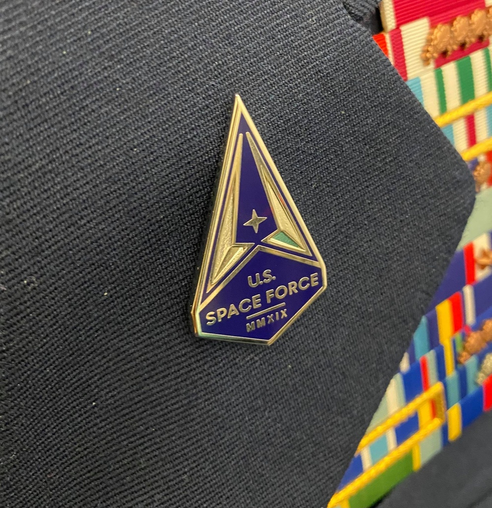 USSF distinguished lapel insignia