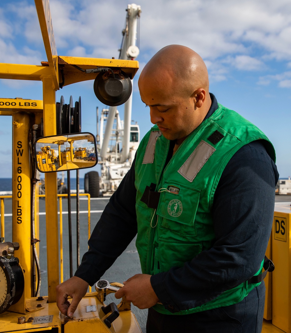 Makin Island Sailors Conduct Forklift Maintenance