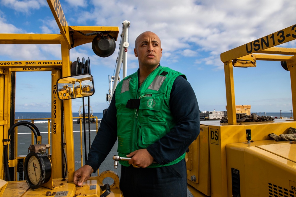 Makin Island Sailors Conduct Forklift Maintenance