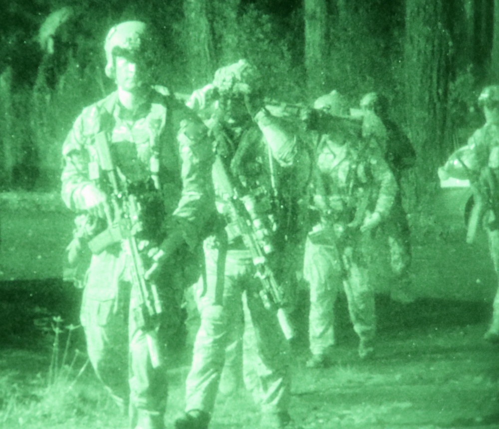 Exercise Lightning Forge: 1st SFG (A) Green Berets infiltrate enemy terrain