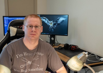 Minatures in Life, Giants in Fantasy