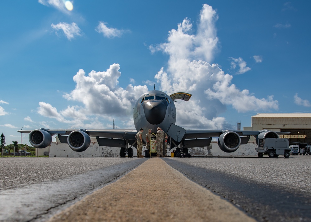 909th AMU powers refueling capabilities across Pacific