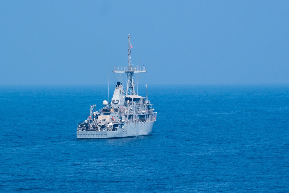 U.S. Mine Countermeasures Ships Patrol The Red Sea