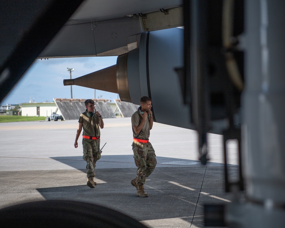 909th AMU powers refueling capabilities across Pacific