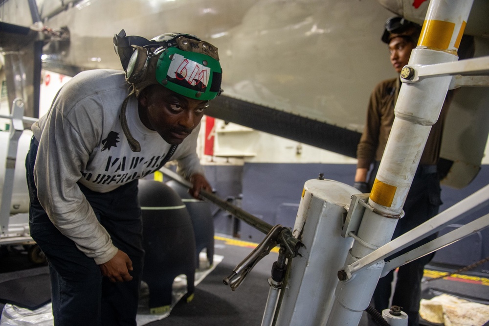 USS Carl Vinson (CVN 70) Sailors Conduct Aircraft Maintenance in Indian Ocean