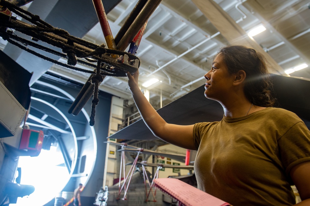 USS Carl Vinson (CVN 70) Sailors Conduct Aircraft Maintenance in Indian Ocean