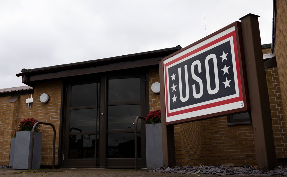 First USO in UK opens at RAF Lakenheath