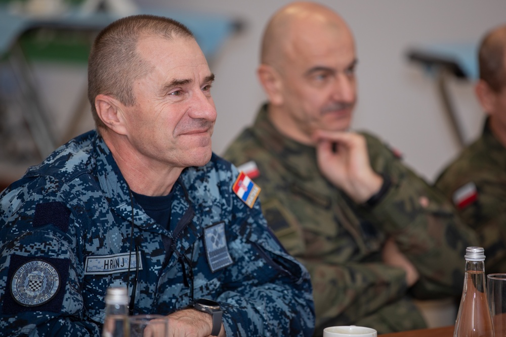 Croatian and Polish military delegations visit Battle Group Poland