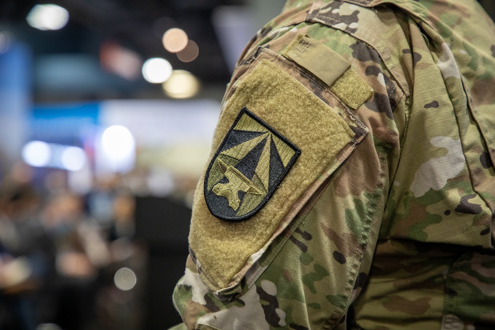 DVIDS - Images - AUSA 2021 - MAJ Vito Errico Warriors Corner Speaker ...