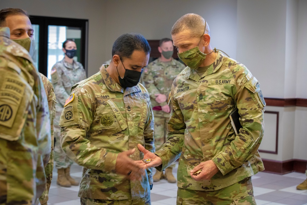 SMA Grinston visits 82nd ABN DIV