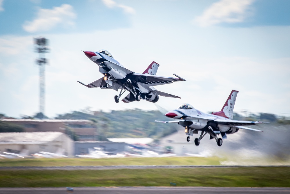 Thunderbirds perform at the 2021 Orlando Air &amp; Space Show