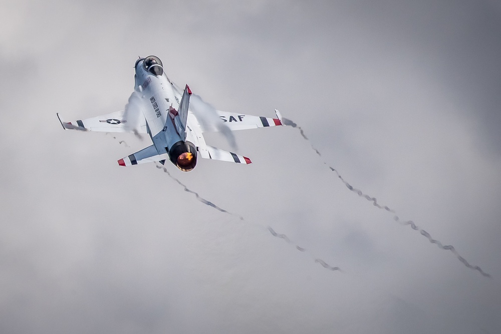 Thunderbirds perform at the 2021 Orlando Air &amp; Space Show