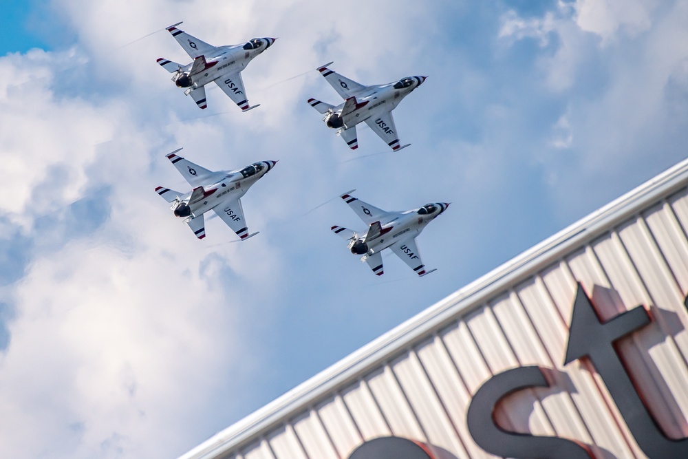 Thunderbirds perform at the 2021 Orlando Air &amp; Space Show