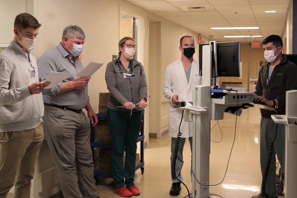 Medical Readiness Team conducts respiratory therapy training and ICU rounds