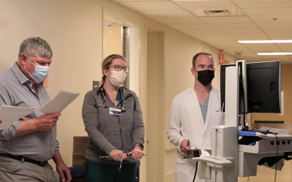 Medical Readiness Team conducts respiratory therapy training and ICU rounds