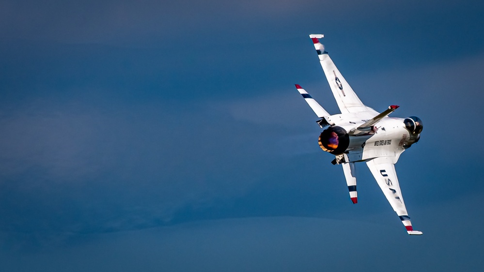 Thunderbirds perform at the 2021 Orlando Air &amp; Space Show