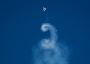 Thunderbirds perform at the 2021 Orlando Air &amp; Space Show