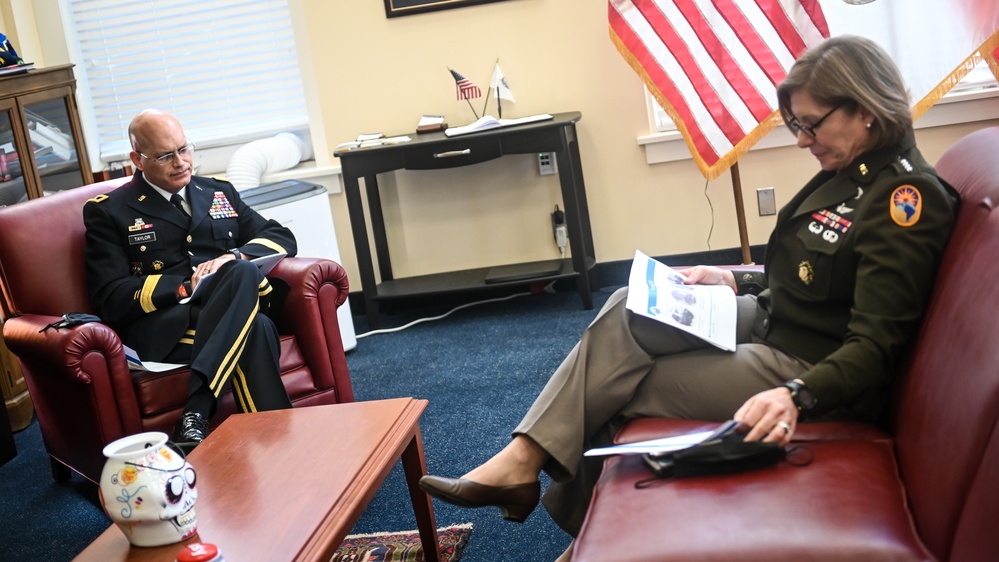 Incoming SOUTHCOM Commander Visits IADC