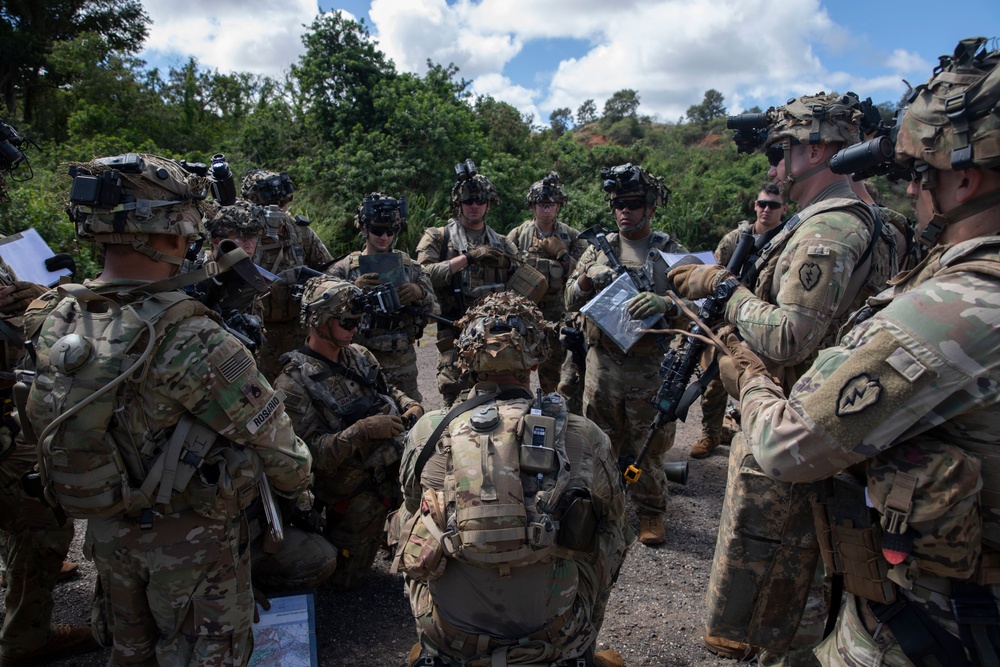 25th ID Soldiers prepare for convoy movement during JPMRC rotation 22-01